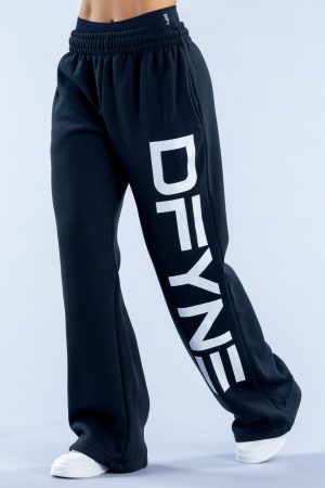 Signature Wide Leg Jogger