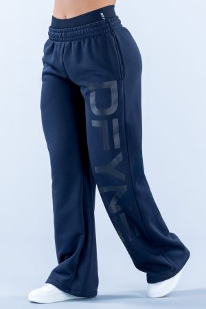 Signature Wide Leg Jogger